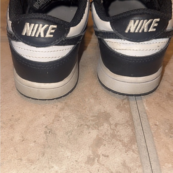 Nike dunks - Picture 2 of 3